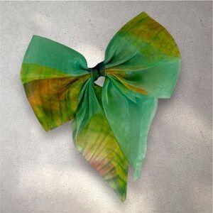 Bow Clip Hair Accessory